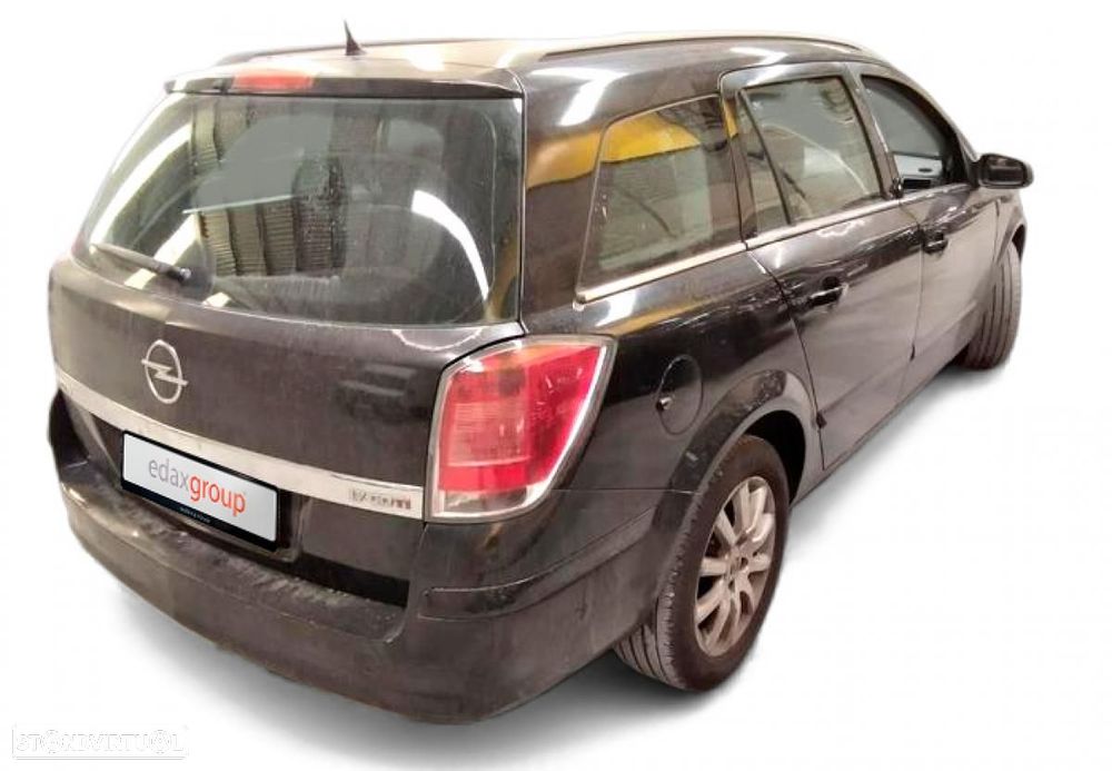 Opel Astra Sports Tourer - 2