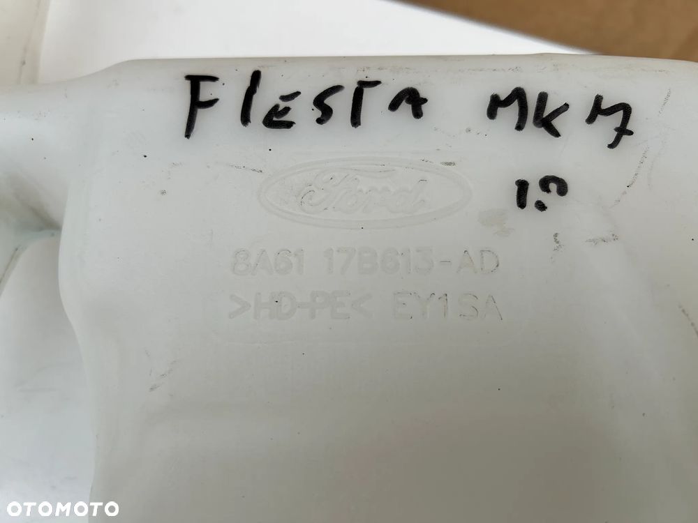 FORD FIESTA MK7 8A6117B613 ZBIORNIK PŁYNU DO SPRYSKIWACZY