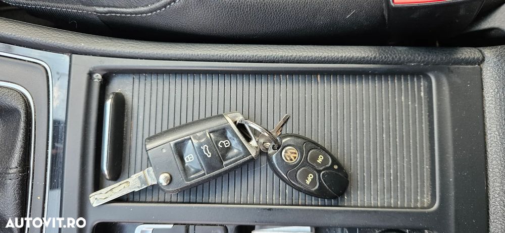 Volkswagen Golf 2.0 TDI BlueMotion Technology Cup - 8