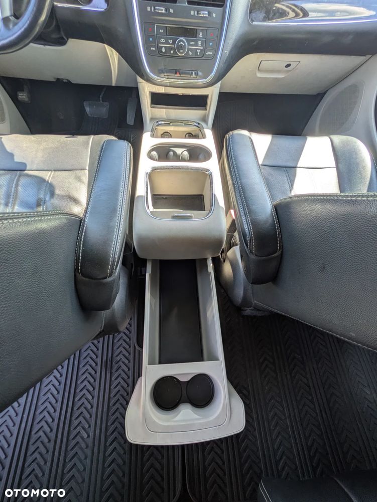 Lancia Voyager 2.8 CRD16v Platinum - 14