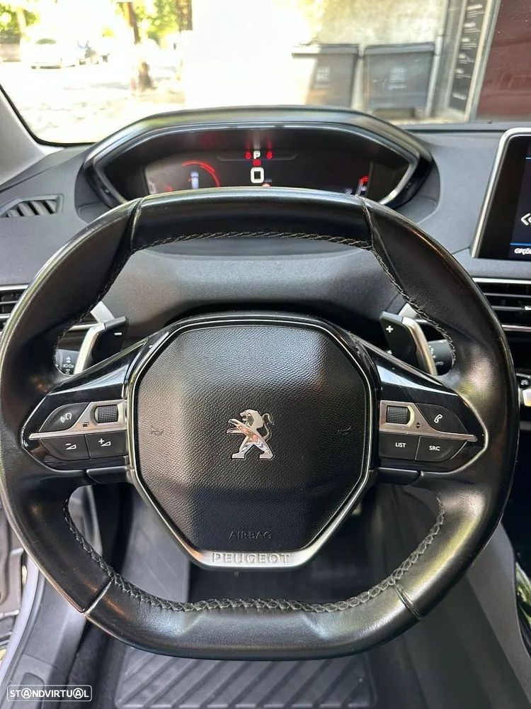 Peugeot 5008 1.5 BlueHDi Allure EAT8 - 5