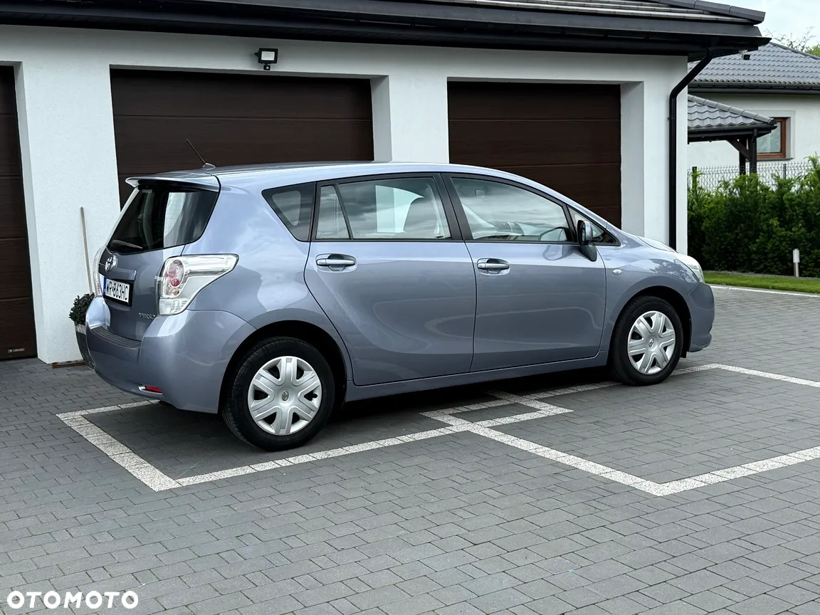 Toyota Verso 1.8 Edition - 8