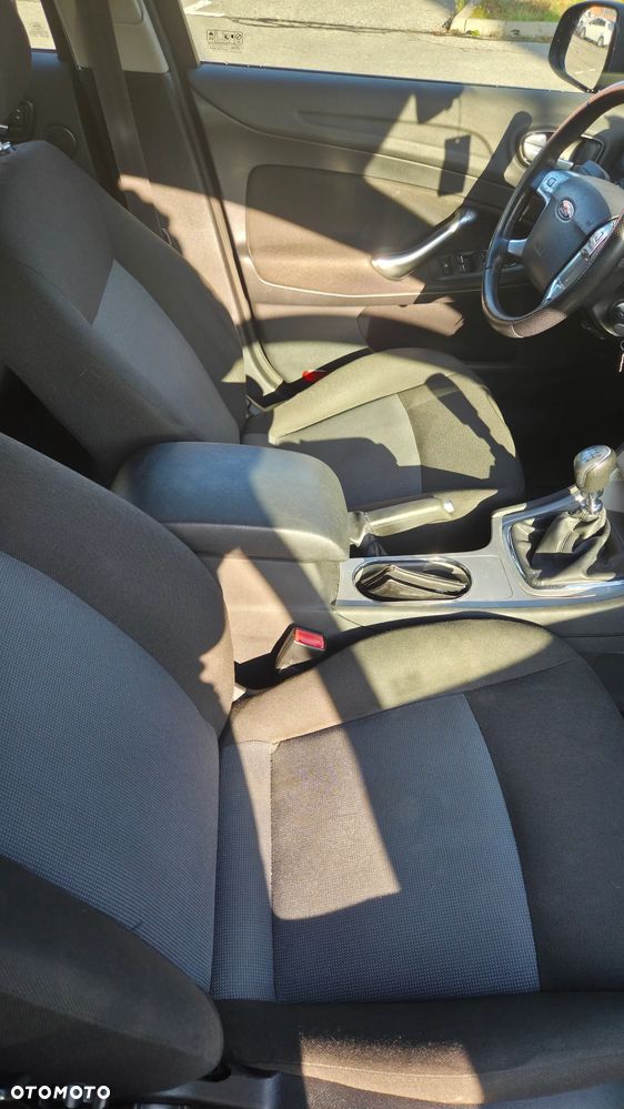 Ford Mondeo - 17