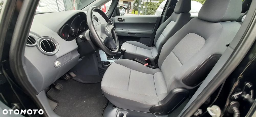 Mitsubishi Colt - 27