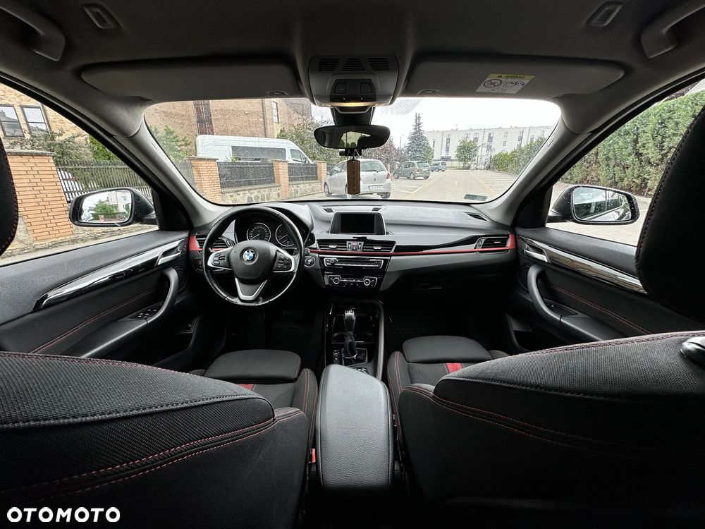 BMW X1 xDrive18d Sport Line - 11