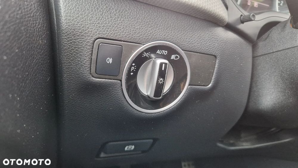 Mercedes-Benz Klasa B 200 CDI (BlueEFFICIENCY) - 20