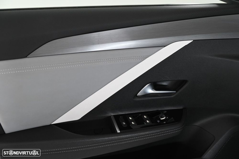 Opel Astra 1.2 T Elegance - 16