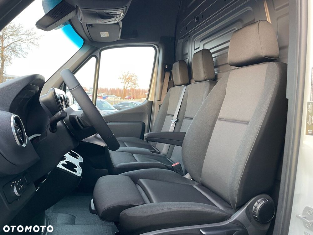 Mercedes-Benz Sprinter 319 CDI Resorowany fotel Reflektory LED - 10