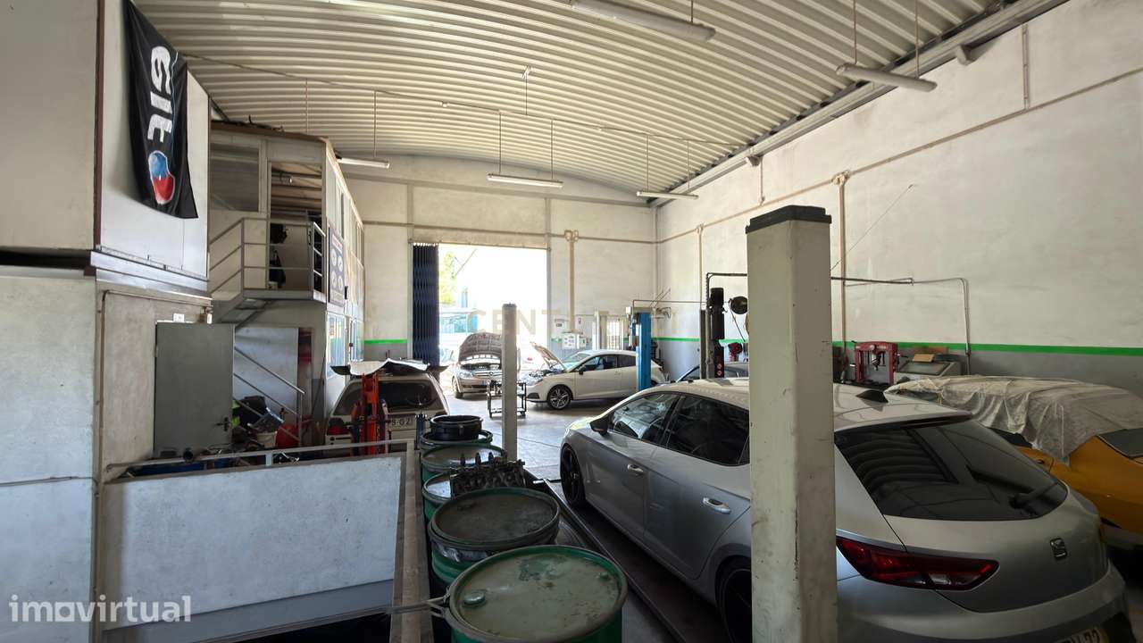 Armazém/Oficina com 2 Pisos e Entradas Independentes – Frielas - Grande imagem: 5/7