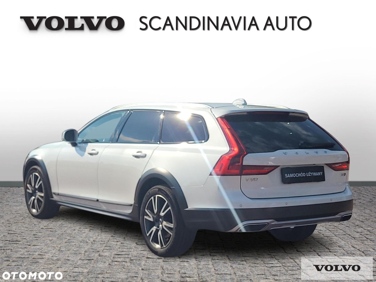 Volvo V90 Cross Country - 3