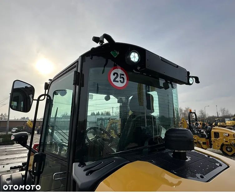 Caterpillar 906 - 22