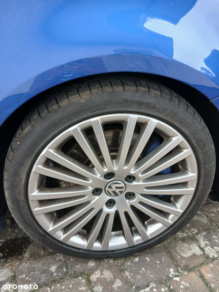 Volkswagen Golf R32 - 14
