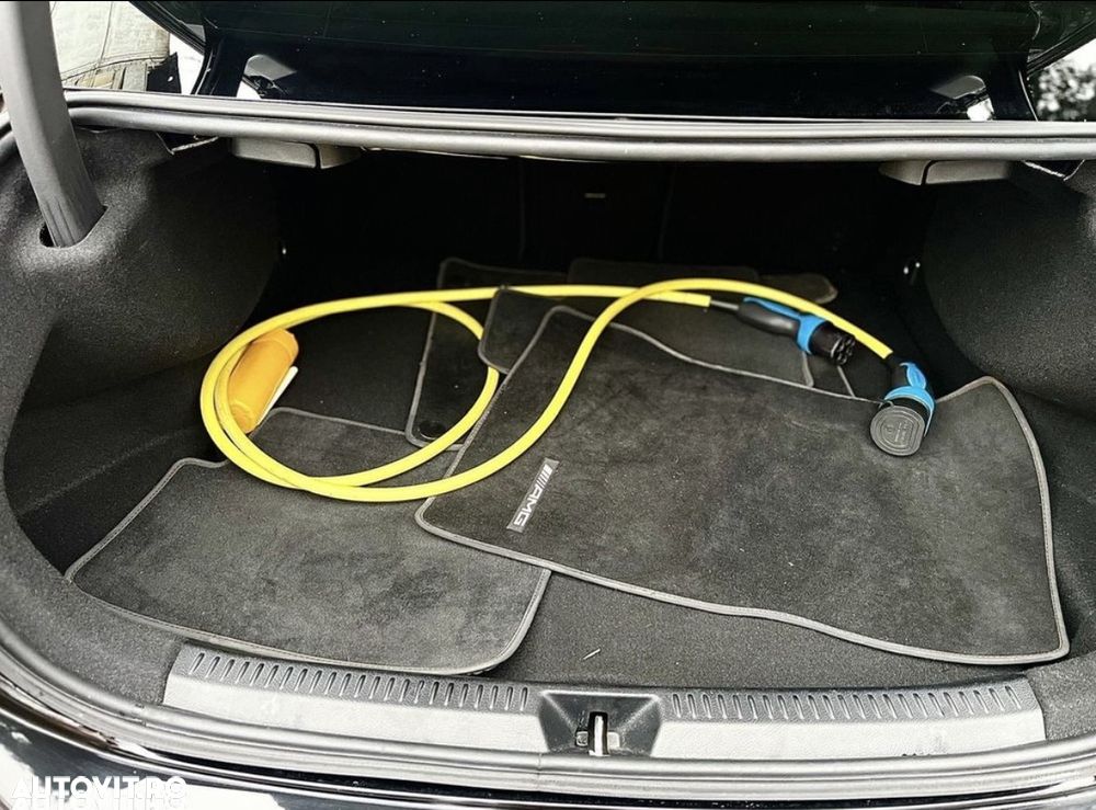 Mercedes-Benz A 250 e 8G-DCT Advanced AMG Line - 29