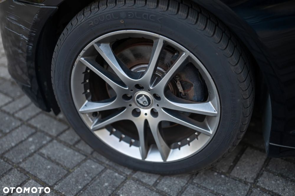 Jaguar XF 2.7 V6 D Premium Luxury - 24