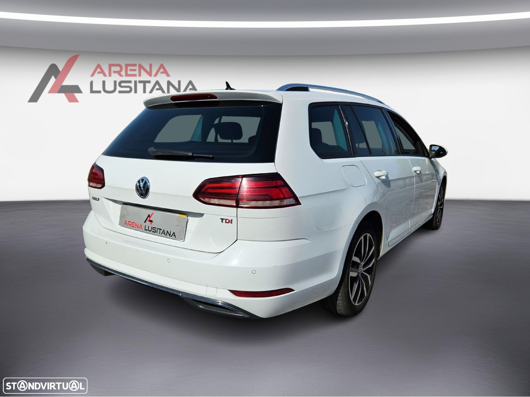 VW Golf Variant 1.6 TDi Confortline - 16