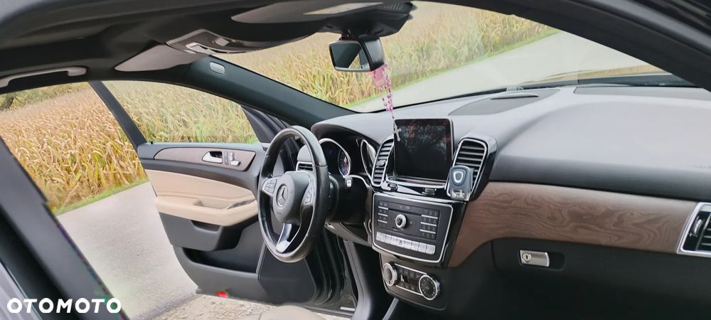Mercedes-Benz GLE 350 d 4-Matic - 25