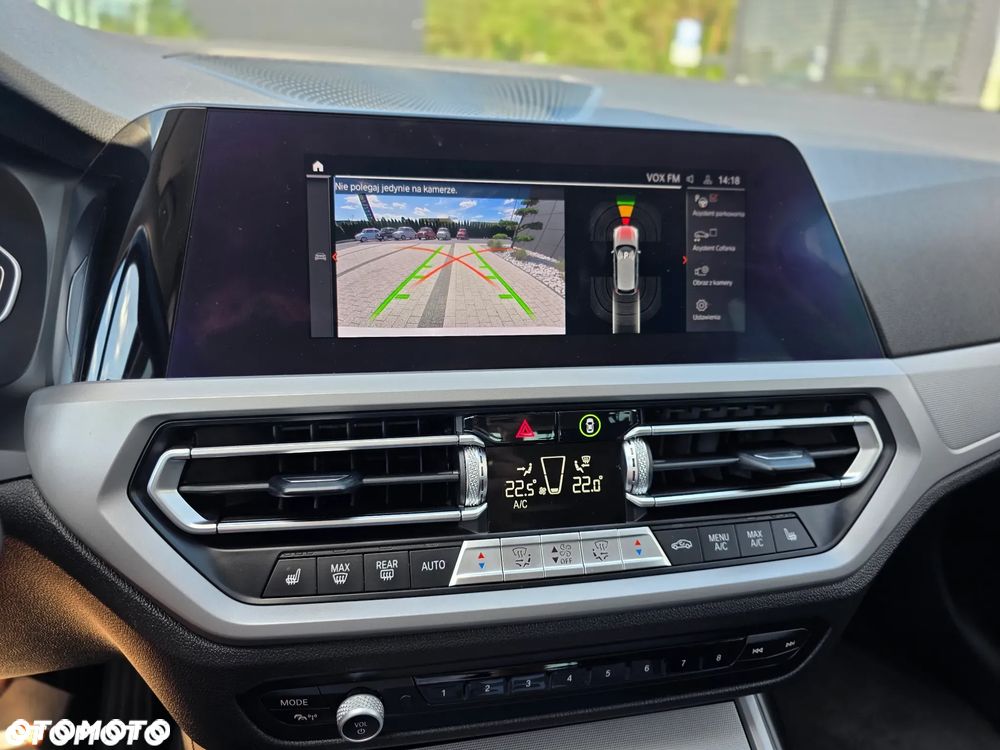 BMW Seria 3 318i Sport - 26