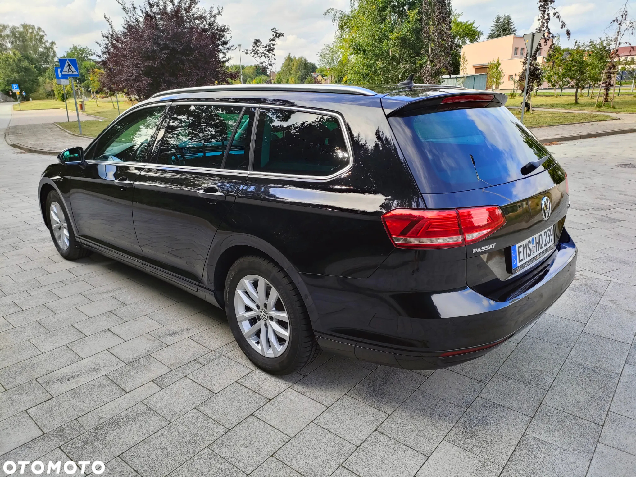 Volkswagen Passat Variant 1.6 TDI (BlueMotion Technology) DSG Trendline - 5