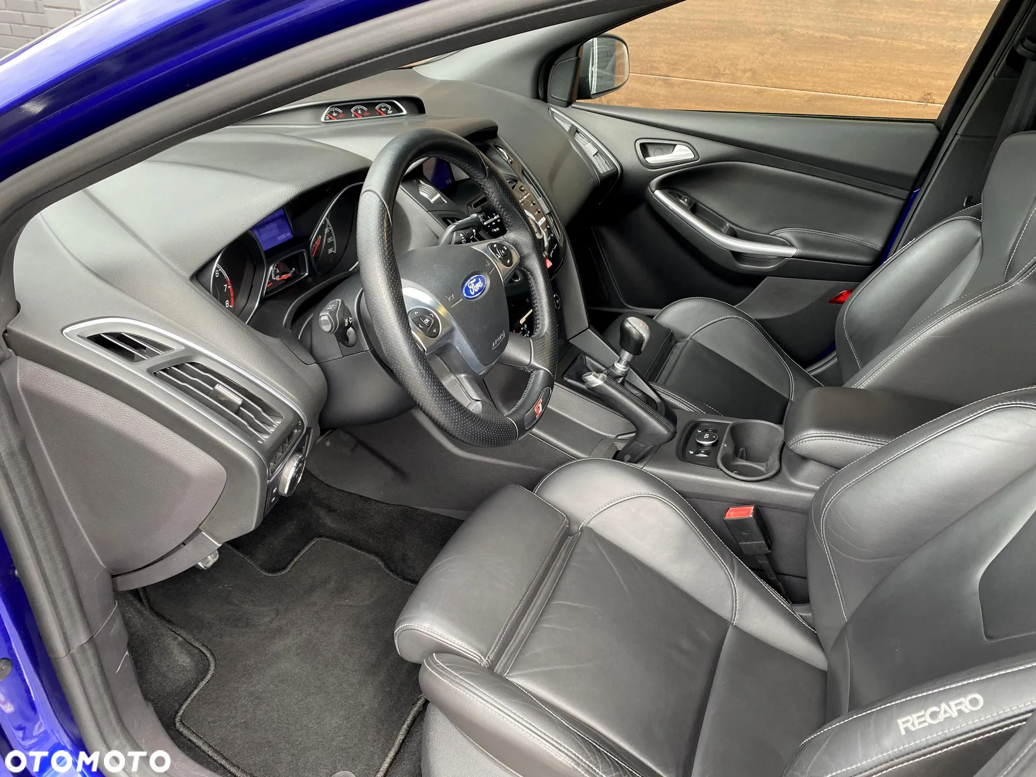 Ford Focus 2.0 EcoBoost ST mit Leder-Sport-Paket - 19