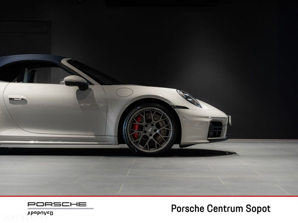 Porsche 911 Carrera S Cabrio - 12