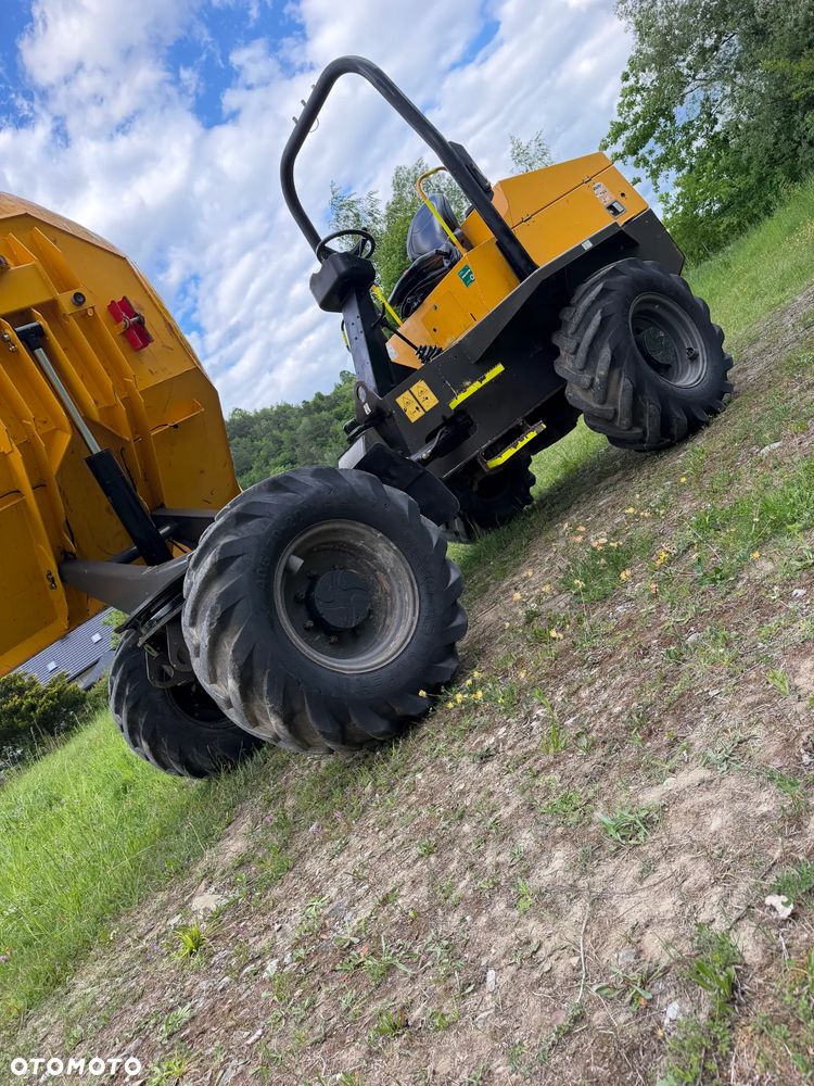 Terex Mecalac TA6s Wozidło Budowlane rolnicze wózek z Obrotową Kolebą. 6ton ładowność. 4x4. Silnik Perkins 80KM 4 cylindry. 1300 mtg. 2020 rok. Kamera z wielkim Ekranem! Jazda Rewers 3prędkości. Maszyna jak Nowa z Norweskiego Gospodarstwa! Ani deka luzów i wycieków! Hydrostatic. Pełny Oryginał. Hamulce brzytwa. Serwisy w DEKRA aktualne. Maszyna Woziła lekkie ładunki. Praktycznie zerowe zużycie. Wielka Okazja. Wszystko w pełnym Oryginale. Opony Oryginał. System fabryczny do oświetlenia! - 2