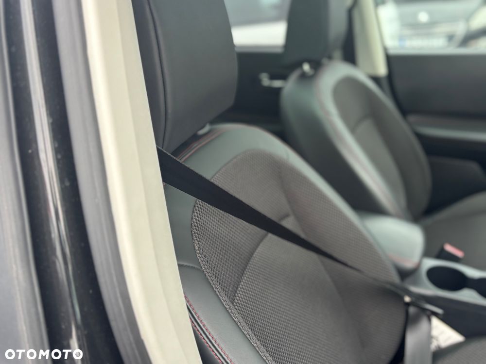 Nissan Qashqai 2.0 dCi 4 x 4 DPF I-Way - 23