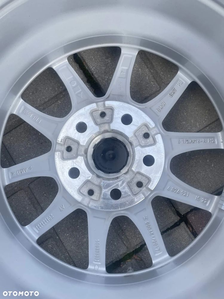 Felgi z oponami zimowymi 205/60 r16 BMW - 8