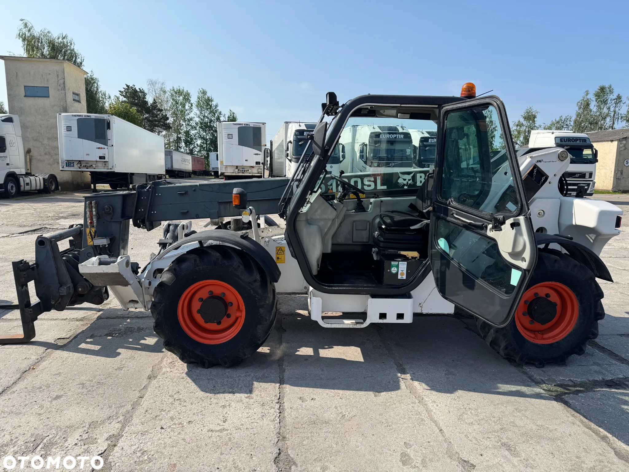 Bobcat T35120SL - 3