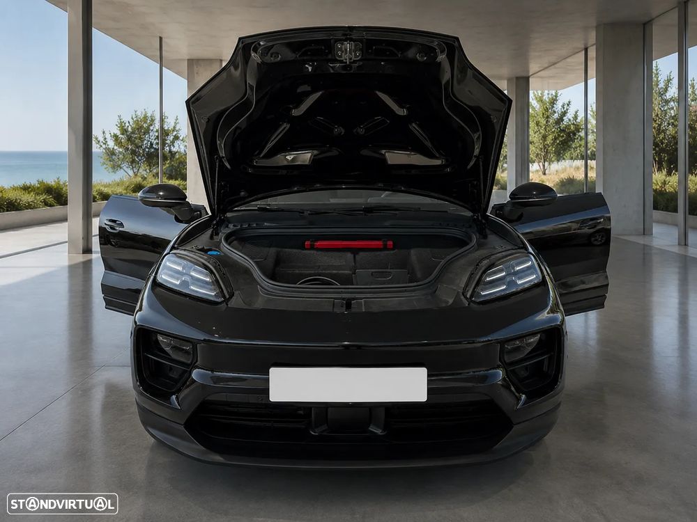 Porsche Macan Electric 4 - 5