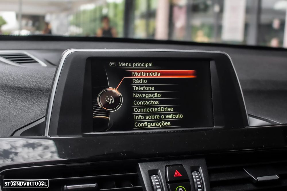 BMW X1 16 d sDrive Line Sport - 36