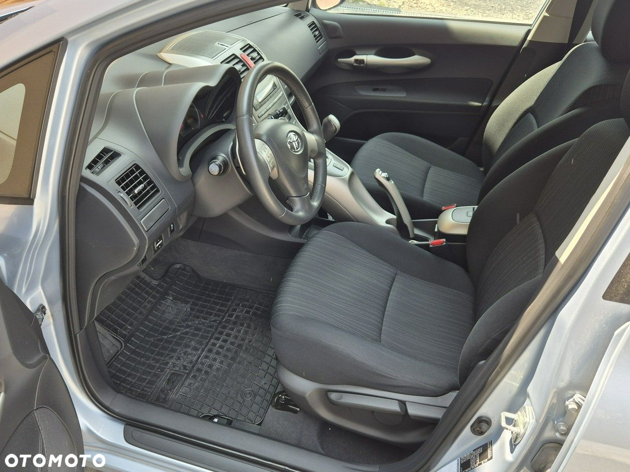 Toyota Auris - 10