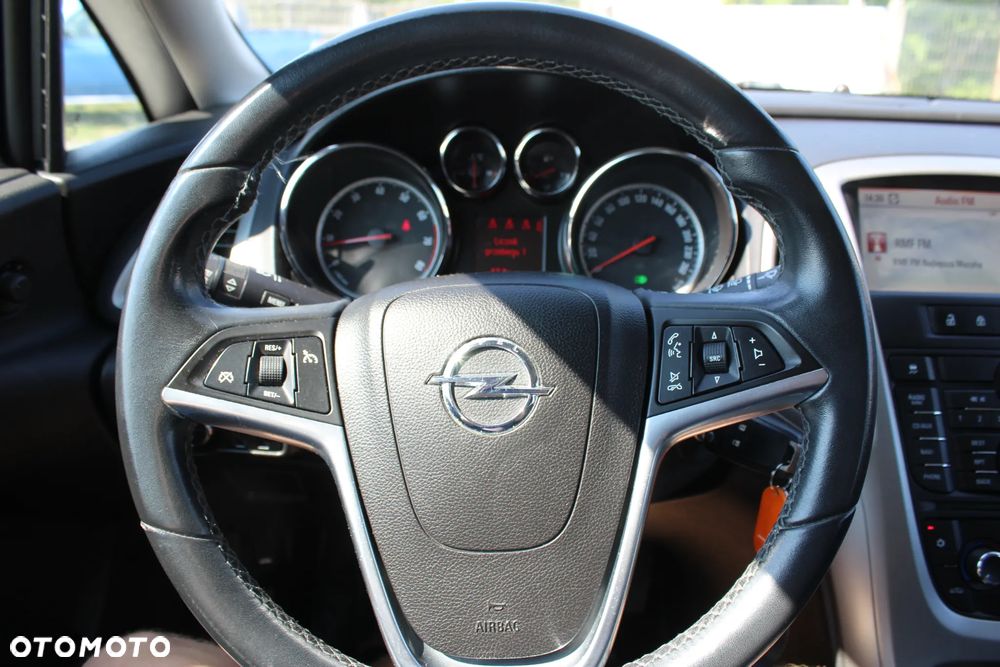 Opel Astra 1.6 NAVI - 37