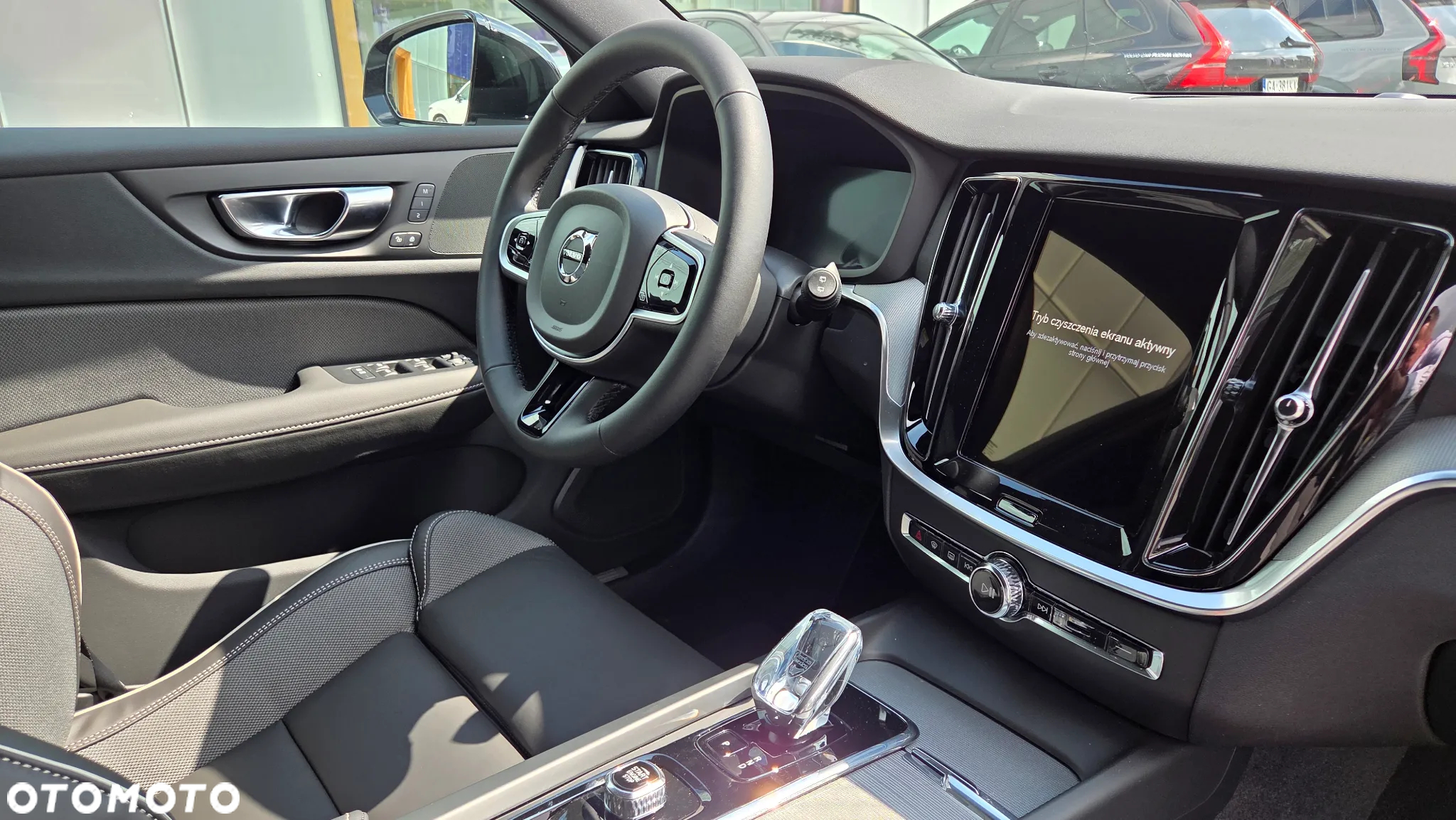 Volvo V60 B4 B Plus Dark - 11