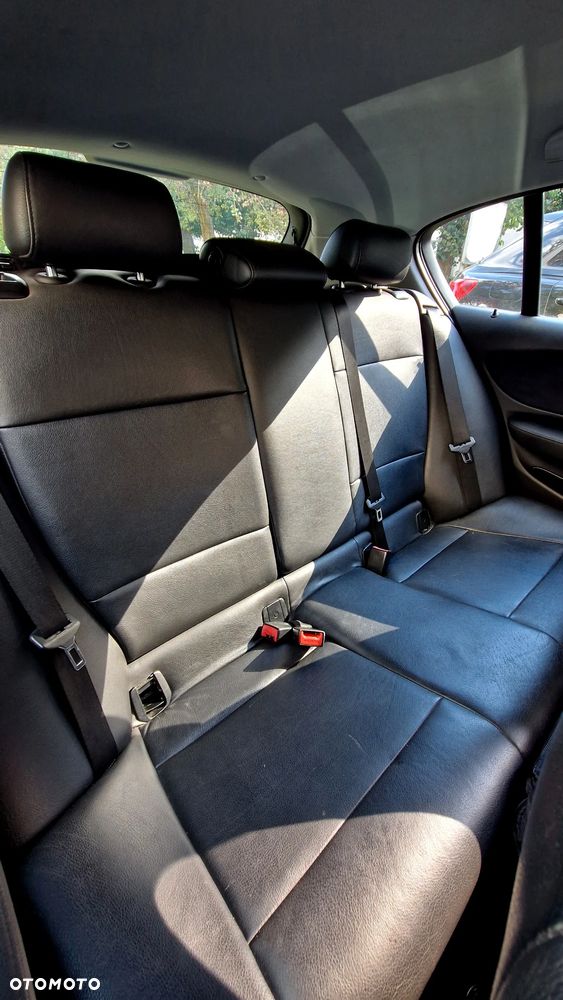 BMW Seria 1 116i - 9