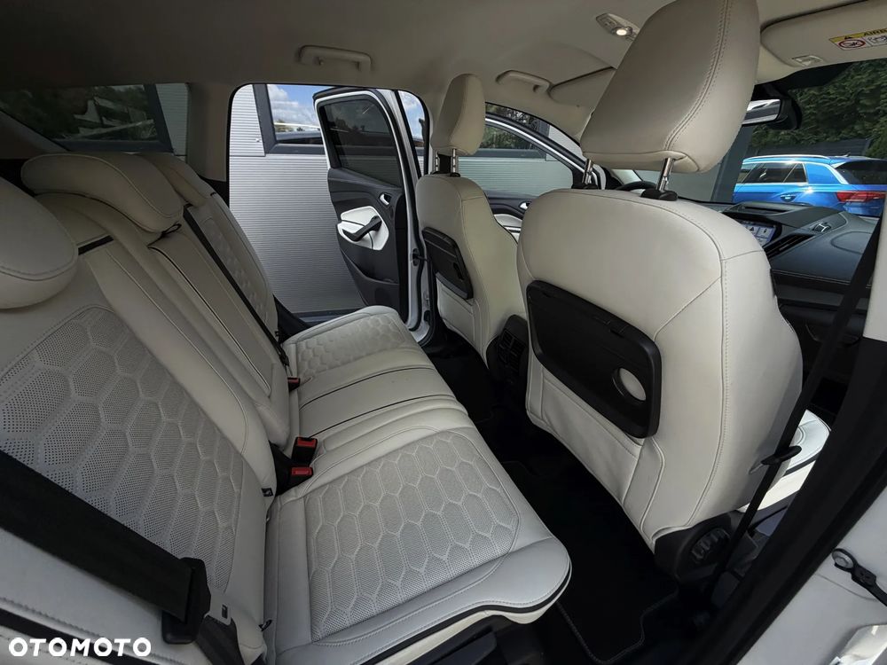 Ford Kuga 1.5 EcoBoost 4x4 Titanium - 17