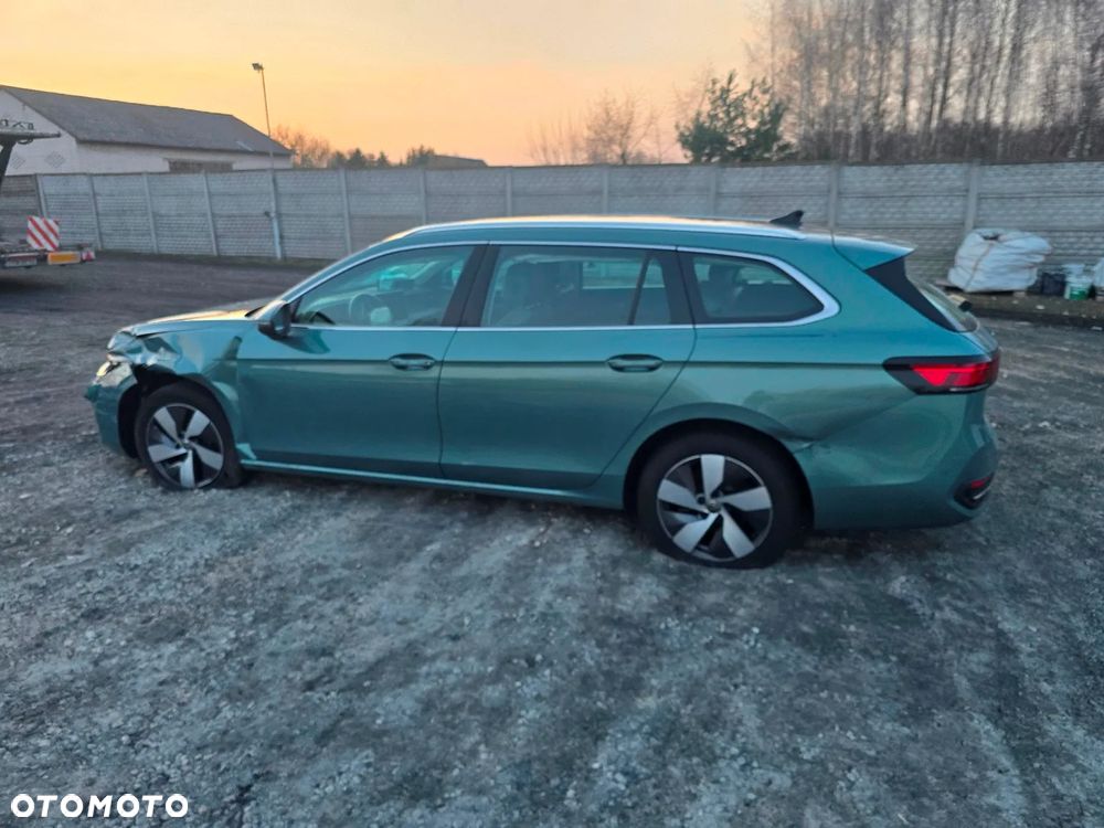 Volkswagen Passat 2.0 TDI EVO Essence DSG - 5
