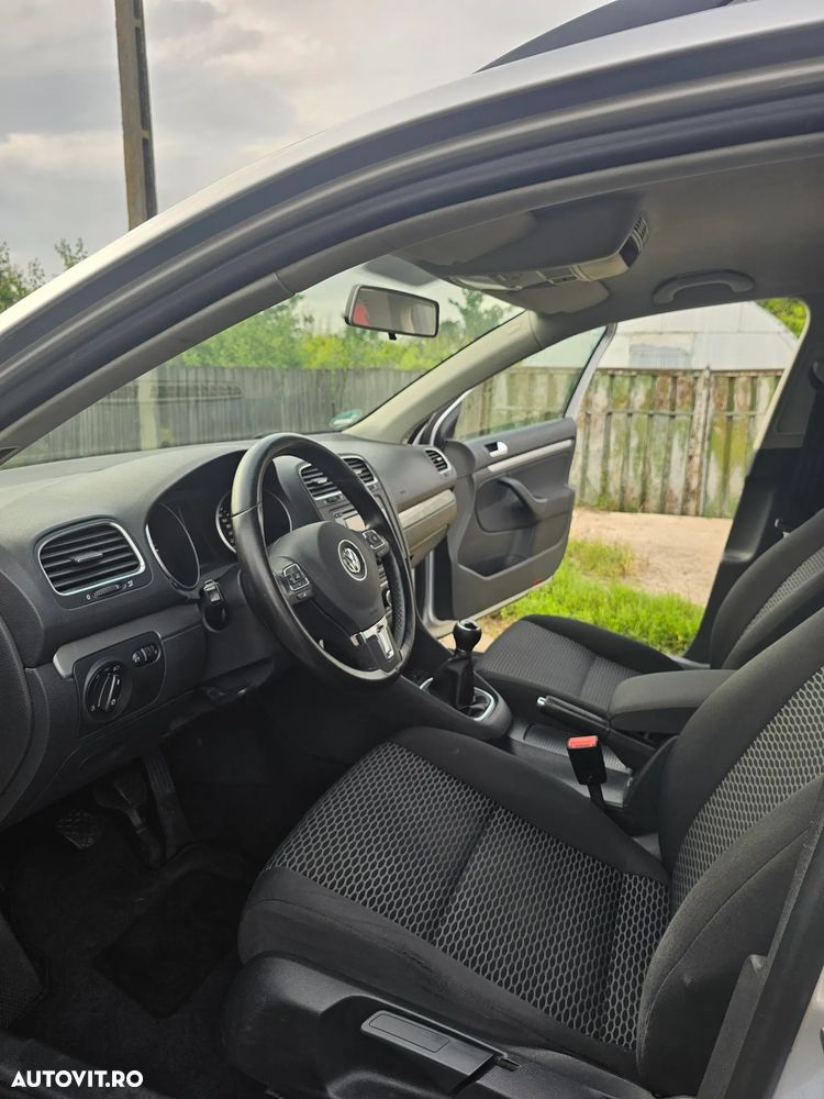 Volkswagen Golf 1.6 TDI DPF BlueMotion Technology Highline - 9
