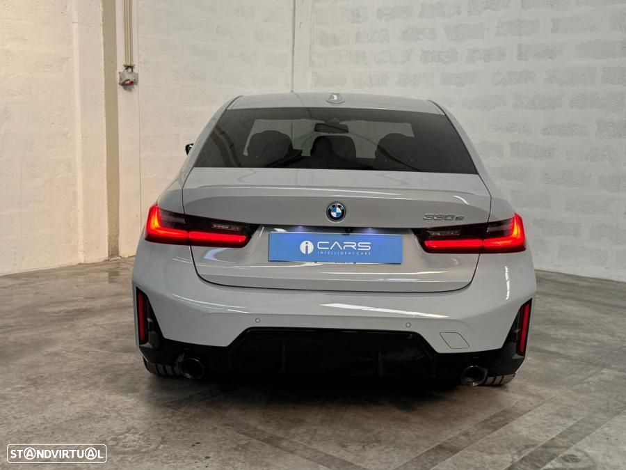 BMW 330 e Pack Desportivo M Auto - 10