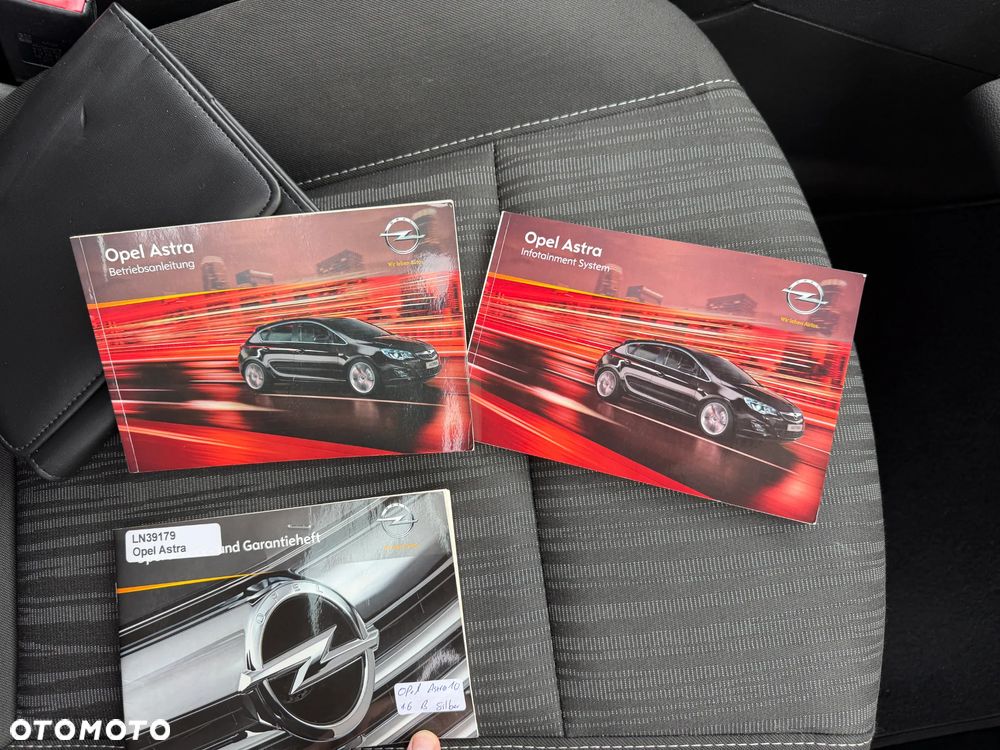 Opel Astra 1.6 Essentia - 23