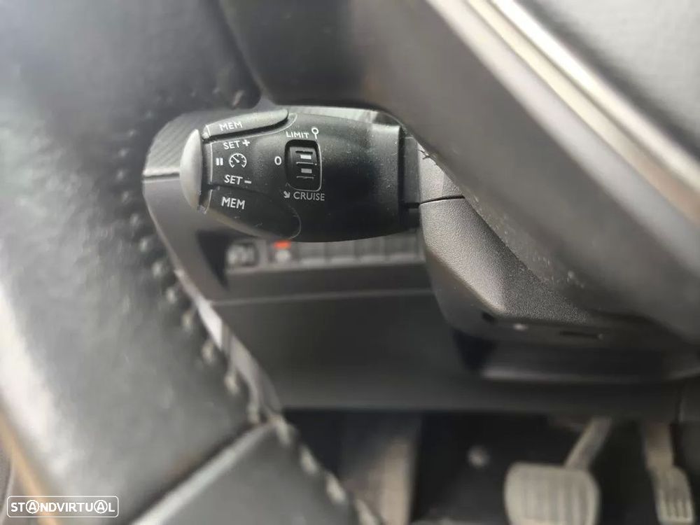 Peugeot e-208 50 kWh Allure Pack - 30