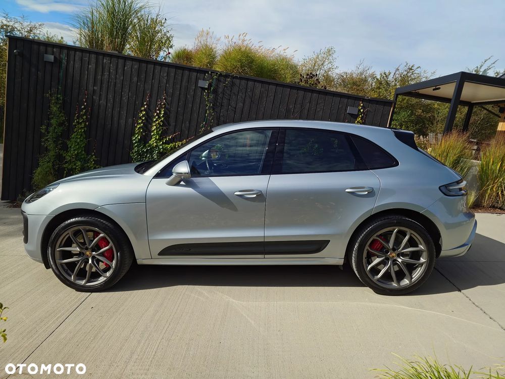 Porsche Macan 2023 photo 2