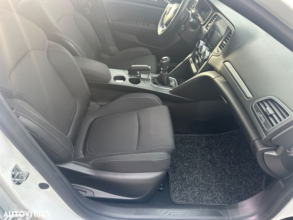 Renault Megane Blue dCi 116 Life - 13