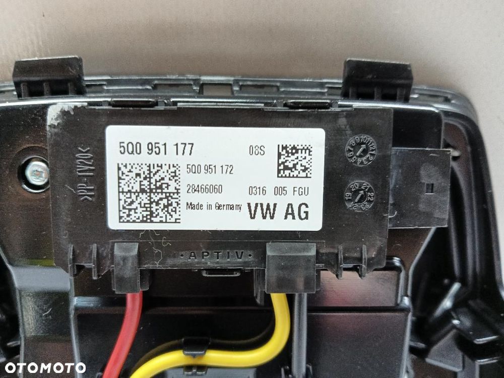 LAMPKA PODSUFITKI AUDI A8 D5 4N0947135CF - 8