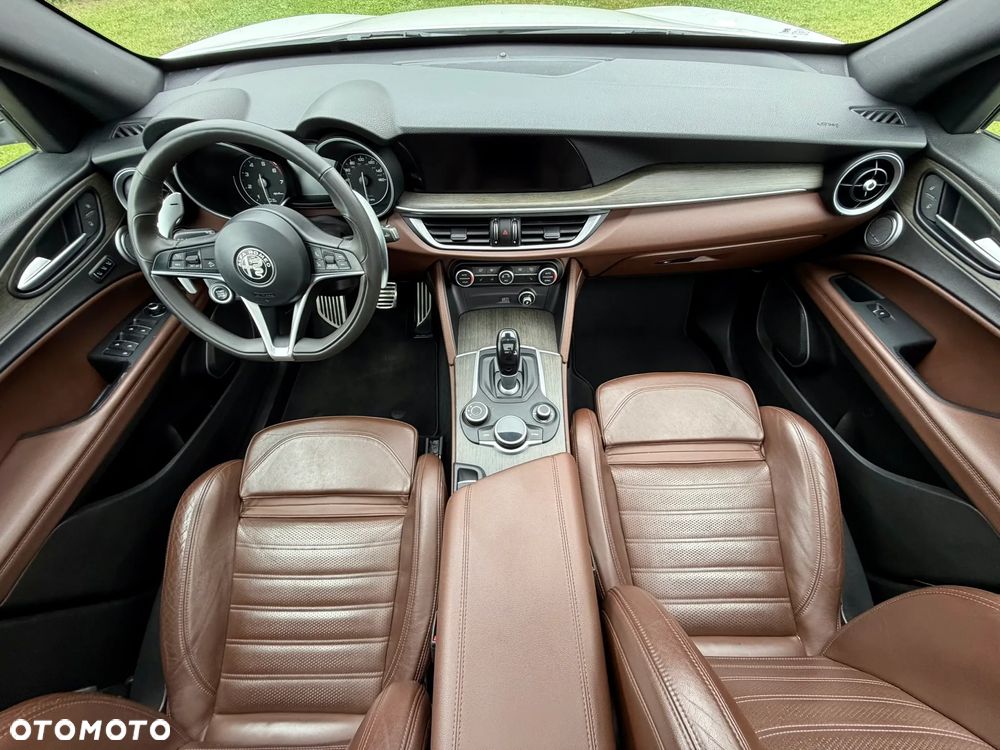 Alfa Romeo Stelvio 2.0 Turbo Veloce TI Q4 - 10