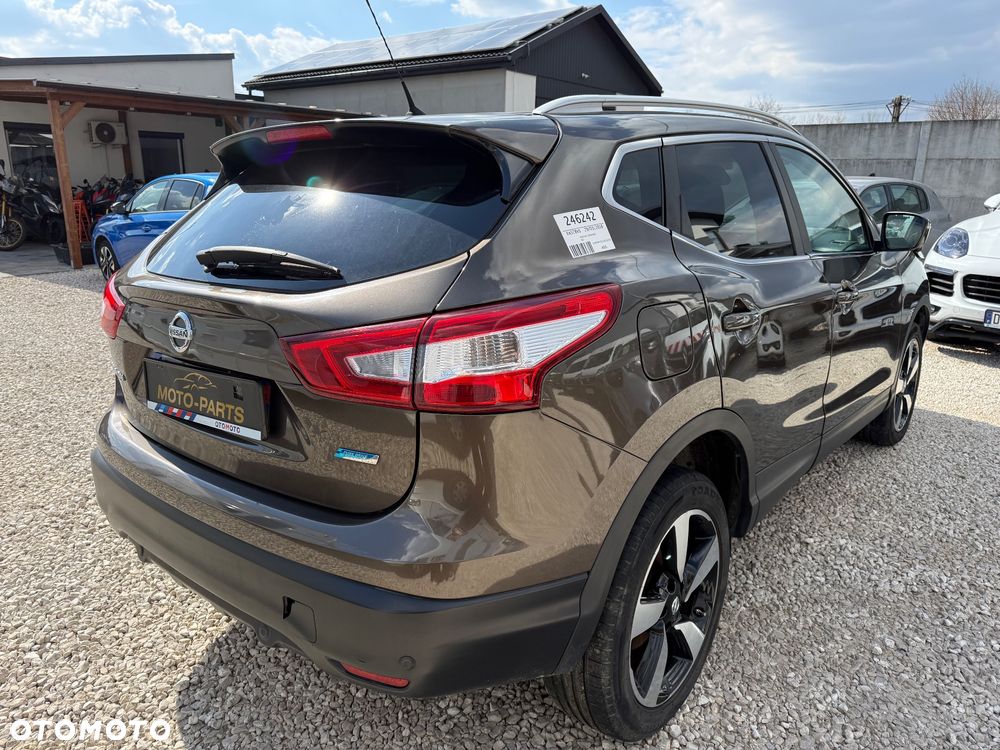 Nissan Qashqai - 1