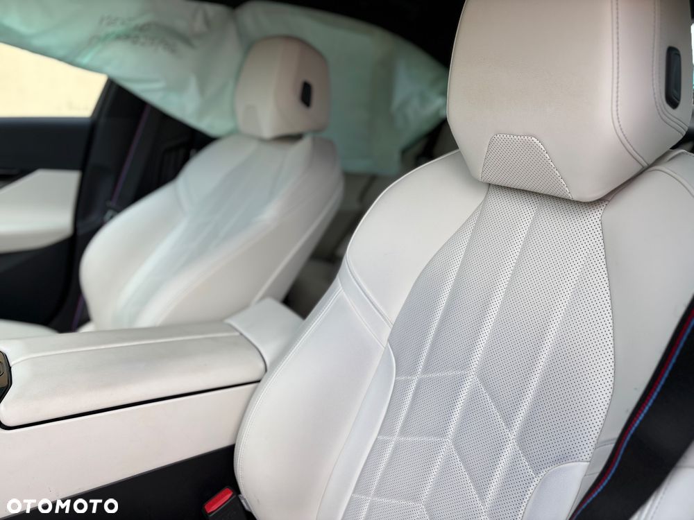 BMW Seria 5 520d xDrive mHEV M Sport - 8