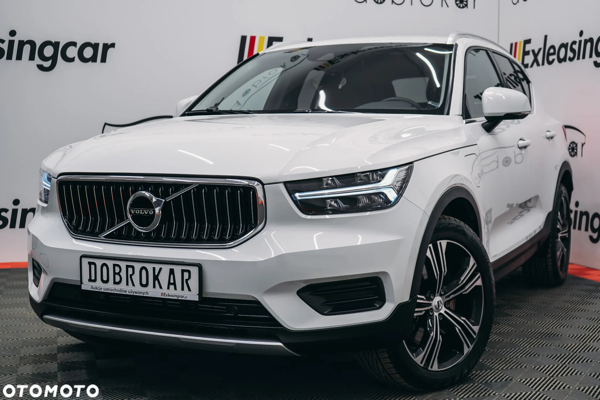 Volvo XC 40 T4 Plug-In Hybrid Inscription - 2