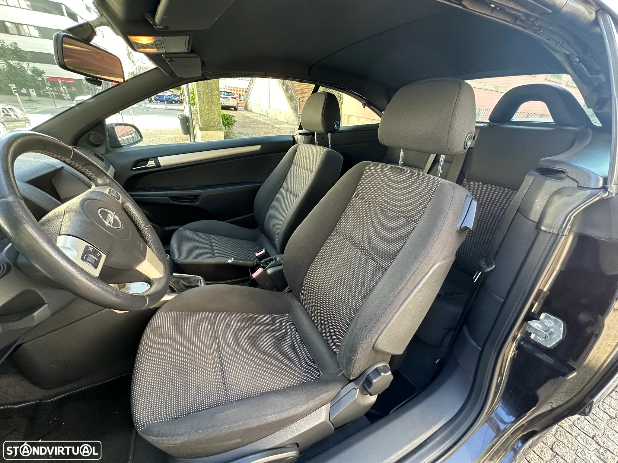 Opel Astra Cabrio TwinTop 1.6 - 19