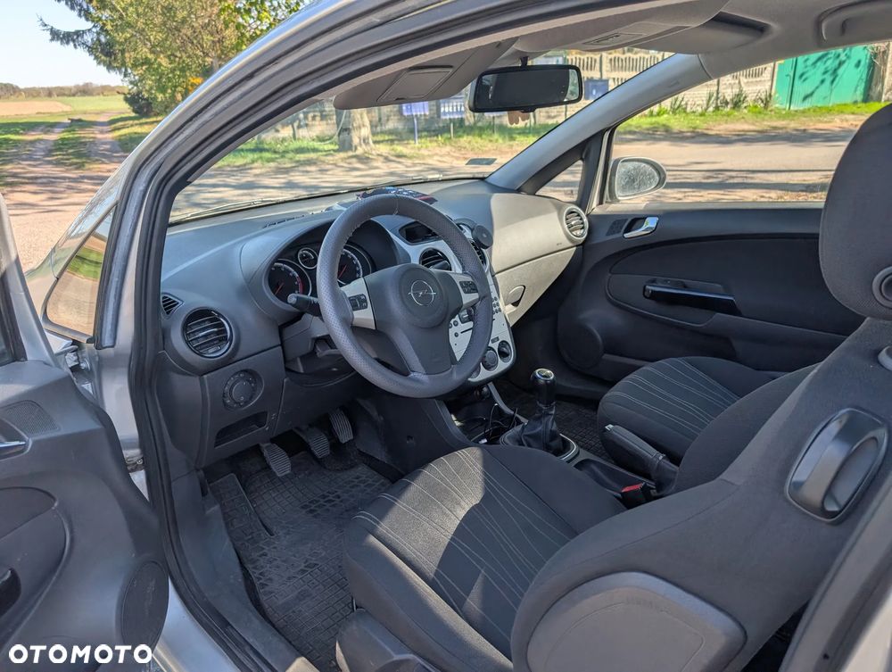 Opel Corsa 1.2 16V Edition - 6