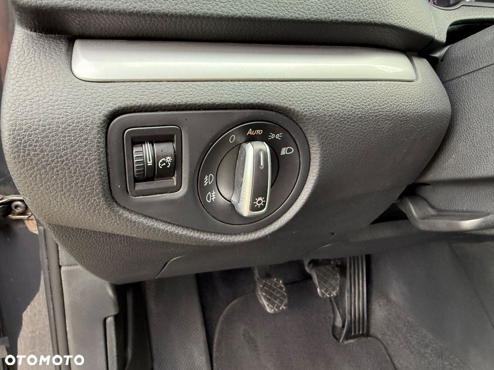 Volkswagen Sharan 2.0 TDI (BlueMotion Technology) Comfortline - 17